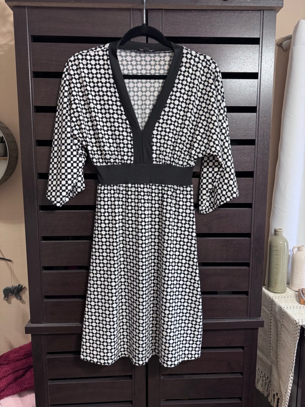 Forever Black and White Geometric V-Neck Midi Dress